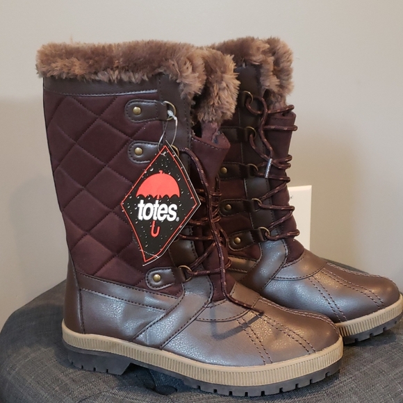 totes | Shoes | Women Tote Boots Size 8 